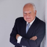 Michael J Levas