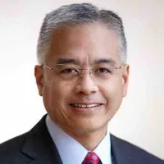 Robert Nguyen1